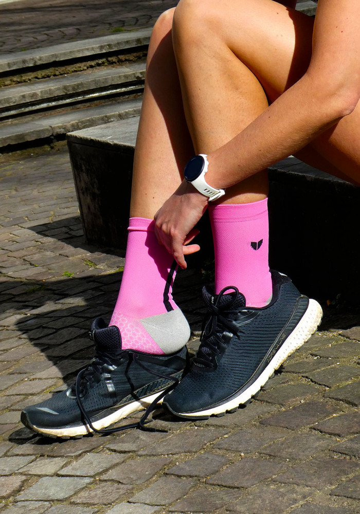 On Chaussettes Running Femme - Performance Mid - Rose & Flamingo