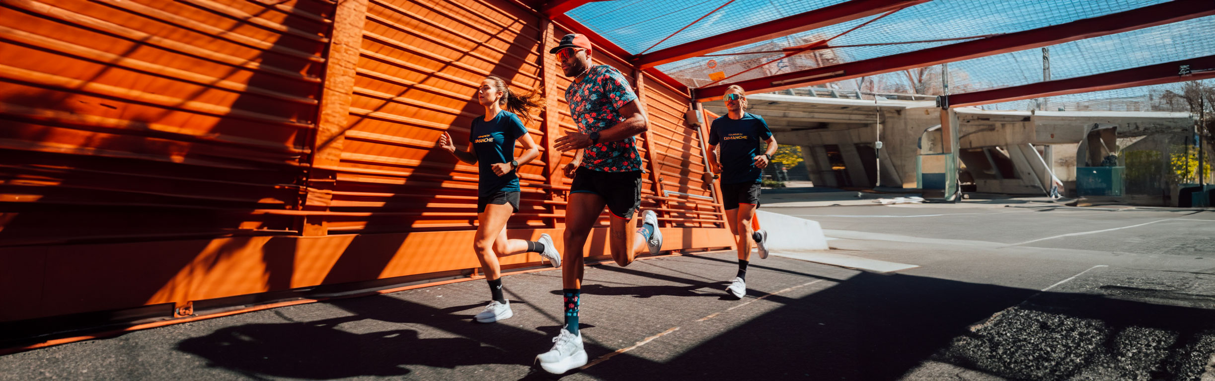 Coureur Du Dimanche - Black Friday Slide background